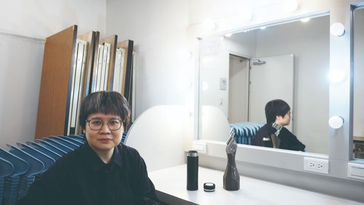 蔡逸璇，獨立創作編劇，台語、華語雙軌，臺師大臺灣語文學系兼任講師，毛斷計畫藝術總監。（蔡逸璇提供）