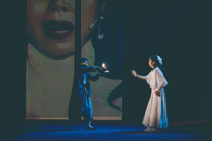 《水淹台北城》白素貞被許漢文視為妖魔，傷心欲絕。（浩明創意工作室提供）