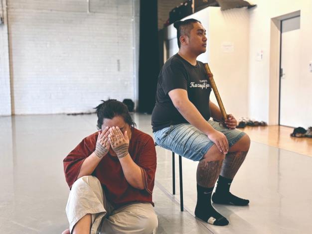 臺澳共製計畫《追尋彩虹 》在墨爾本排練現場，對桑梅絹而言，是很新奇的體驗。（桑梅絹提供）