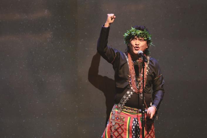 歌開始的地方：桑布伊、朱育陞、泰武古謠傳唱，共同詮釋原住民音樂與流行音樂的共融。（國立傳統藝術中心提供）