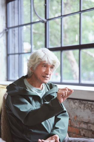 從荷蘭西班牙、明鄭、清朝、日治、戰後初期到現今，400多年來臺灣的戲劇有何不一樣？戲劇的演出又有何不同？邱坤良在「寶島大劇場」娓娓道來。（張方宇攝）