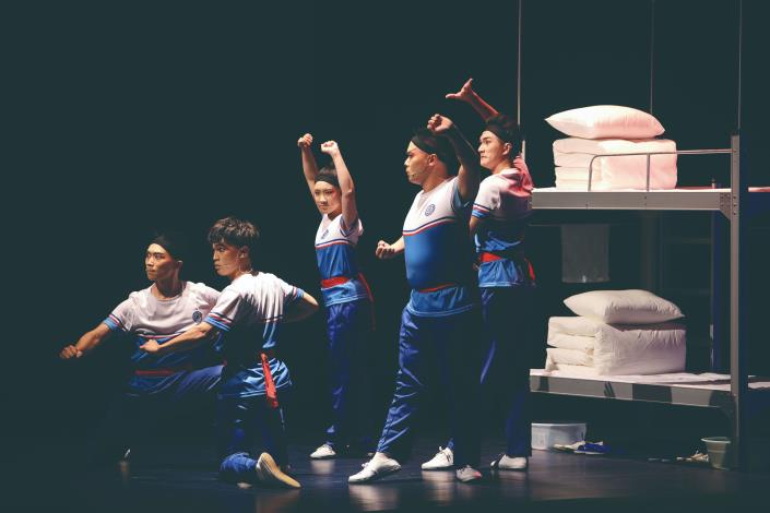 《消失的六期生》是以傳統戲曲功底探討現代議題、既創新又現實之作。（栢優座提供）