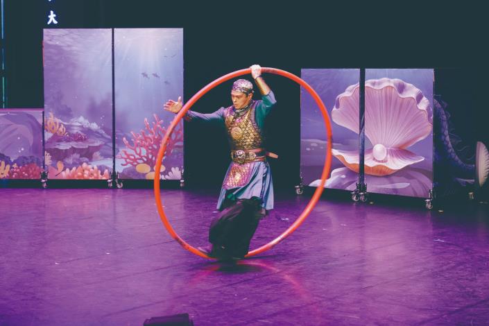 吳俊希和太太楊靜（製作人兼藝術總監）共同創作《齊天大聖鬧龍宮》，楊靜以其舞蹈背景著重於藝術的精緻與深度，吳俊希則以電影經驗貼近觀眾視角。（黃奕甯攝／全聯善美的文化藝術基金會）