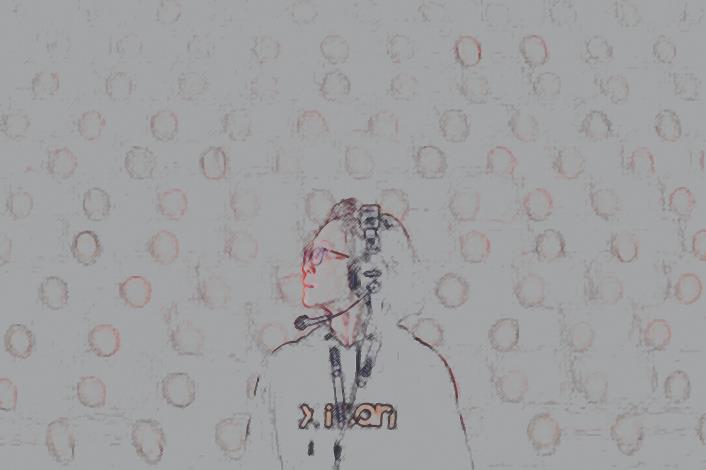 在臺下，舞臺監督掌握不被看見的節奏，是讓一齣戲得以精準運作的骨幹。（吳沛穎提供）