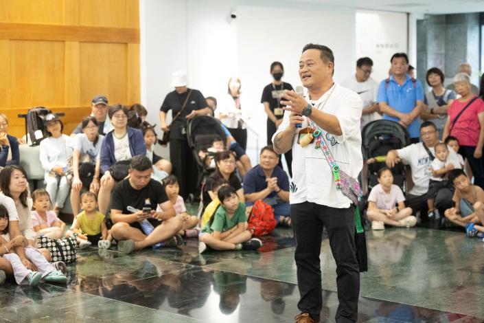 史前館蔡政良館長為「Kita的聚會所」開幕致詞-