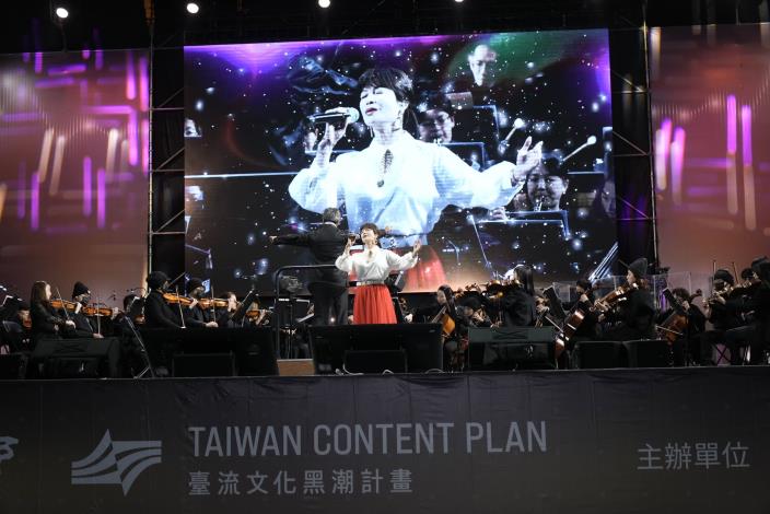 蔡秋鳳獨特嗓音帶領大家回到流行音樂的經典時代