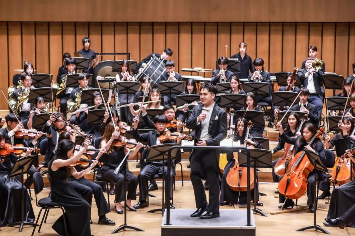 在廖元宏指揮帶領下，2026 NTSO 國際青少年管弦樂營將首度挑戰《馬勒第五號交響曲》，甄選報名倒數至 2月10日。