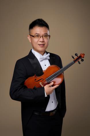 何嘉浤 (HO, Chia-Hung)