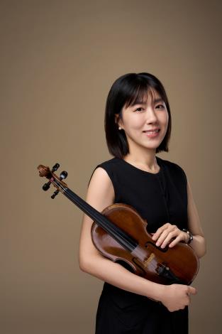 何婷涵(HO, Ting-Han)