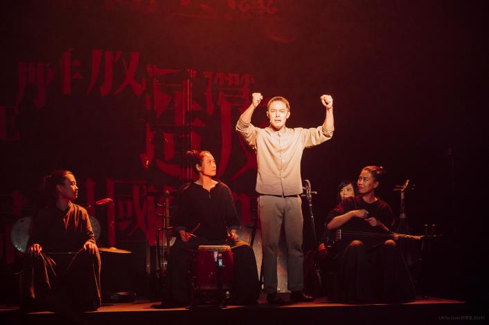 'Apostate' is a collaboration between approaching theatre and Gang-a Tsui Theater 