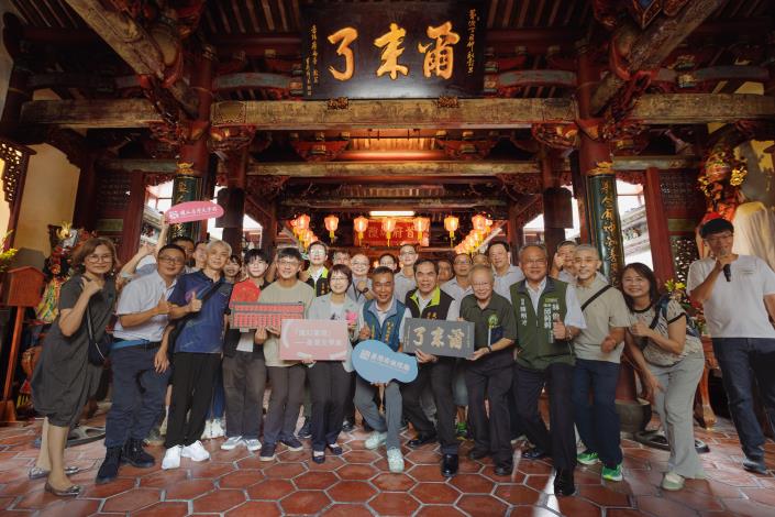 The NMTL held a blessing ceremony at the Tainan City God Temple on July 27, wishing for a successful exhibition on the international stage