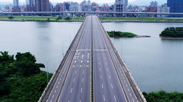 'Everyday Maneuver' by Yuan Goang-ming
