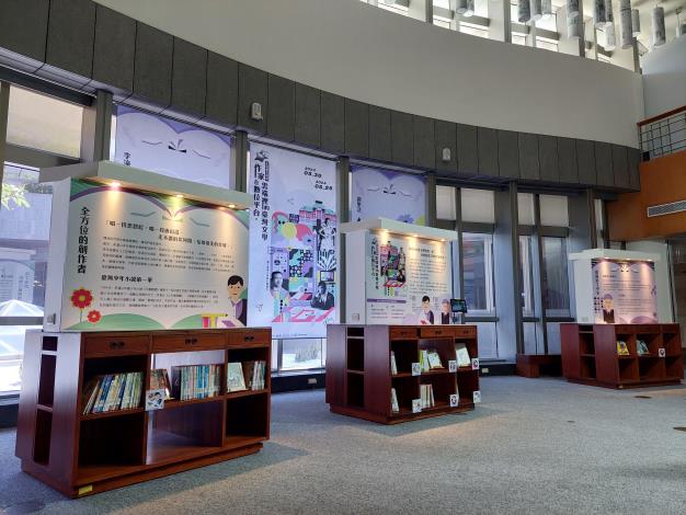 在文化部「重建臺灣藝術史」支持下，臺文館圖書室展出「走進創作現場」主題書展，今年以謝里法、李潼及本館作家主題平台為題，展現作家創作史與數位人文成果。