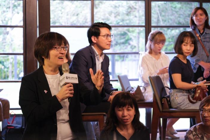 05-《陪伴彼此，走得更遠》新書發表會邀請衛福部醫事司劉越萍司長共襄盛舉（攝影／游子宸，聯經出版提供）