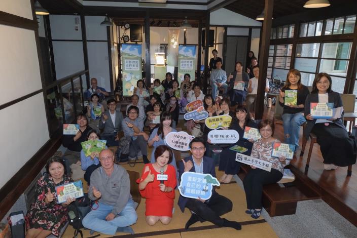 10-約40位貴賓蒞臨新書發表，共同見證《陪伴彼此，走得更遠》發行即再刷（攝影／游子宸，聯經出版提供）