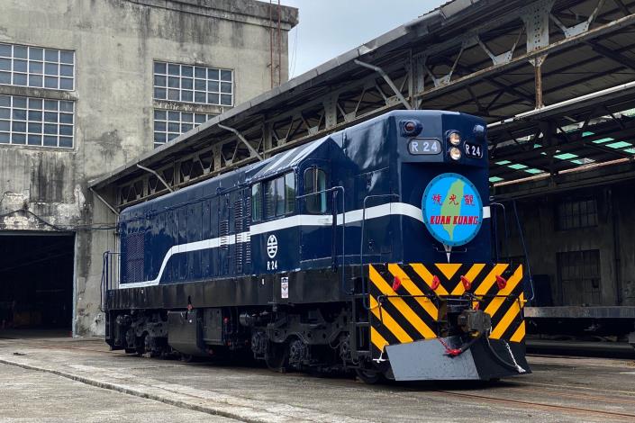 R20型柴電機車