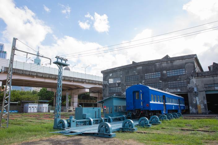 移車臺及TPK32862號通勤客車