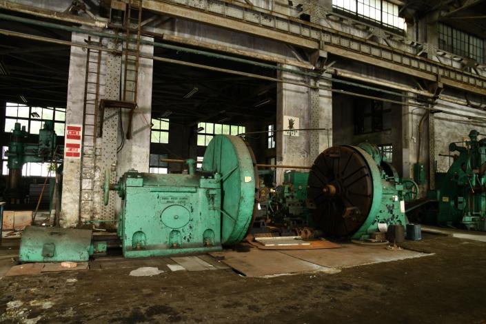 働輪車床（動輪車床，Driving Wheel Lathe）側面