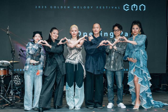 金曲入圍新人。左起Andr、Kumu Basaw 姑慕·巴紹、JUD陳泳希、someshiit 山姆、張淦勛Giyu Tjuljaviya、鄭雙雙。