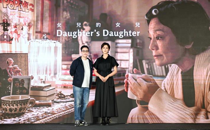 《女兒的女兒》劇組左起：導演黃熙、演員劉奕兒