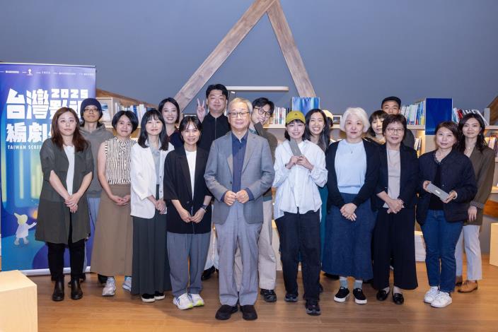 「台灣影視編劇學院」媒合8名學員進入主筆編劇或編劇統籌團隊，參與電影及影集劇本開發，文化部長李遠今（4）日出席結業分享會，瞭解課程培訓延伸至產業實作的階段性成果。