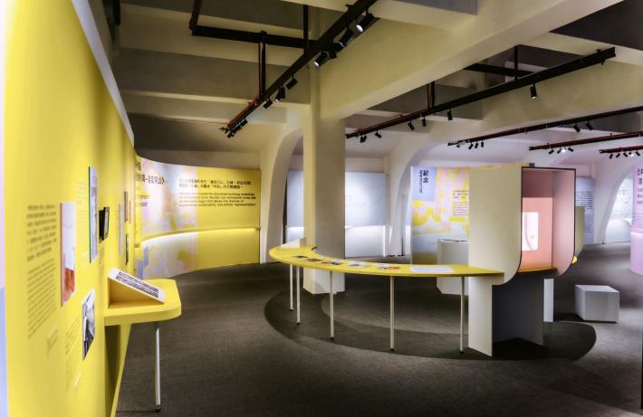 特展呈現史博館三件公共藝術作品的創作脈絡，佐以館藏與相關歷史影像、物件。