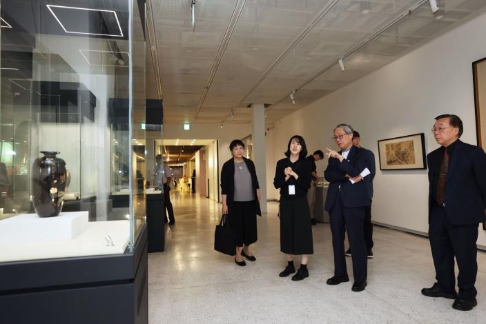 史博館「臺灣蘭花百姿－臺北展」展出強調臺灣特色的漆器工藝蓬萊塗。