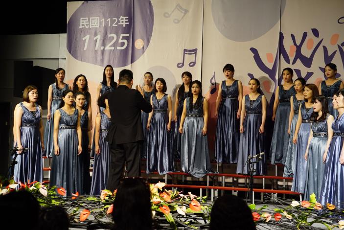 圖五112年度全國社會組合唱比賽「女聲組-金質獎」得獎團隊-中山女高校友合唱團