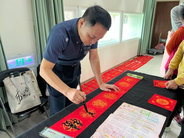 書法老師方一成