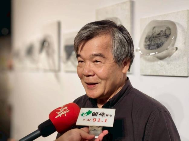 楊明迭老師接受媒體採訪