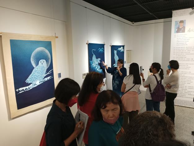 湯文君藍染創作展-志工導訓現場 (15)