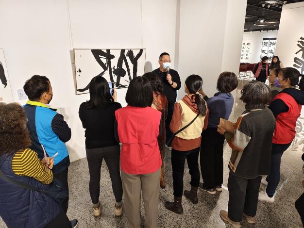 於同生知命書藝展-志工導訓現場 (18)