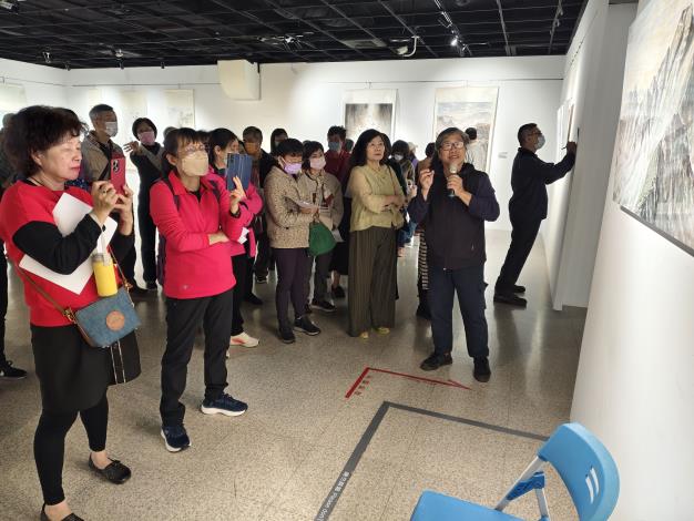 墨雲域境-墨雲畫會聯展-志工導訓現場 (13)