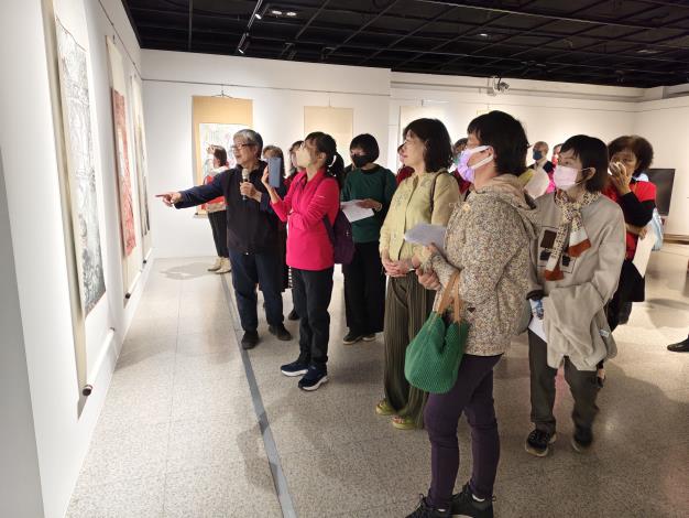 墨雲域境-墨雲畫會聯展-志工導訓現場 (17)