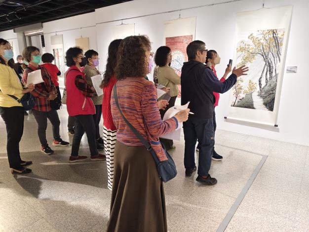 墨雲域境-墨雲畫會聯展-志工導訓現場 (16)