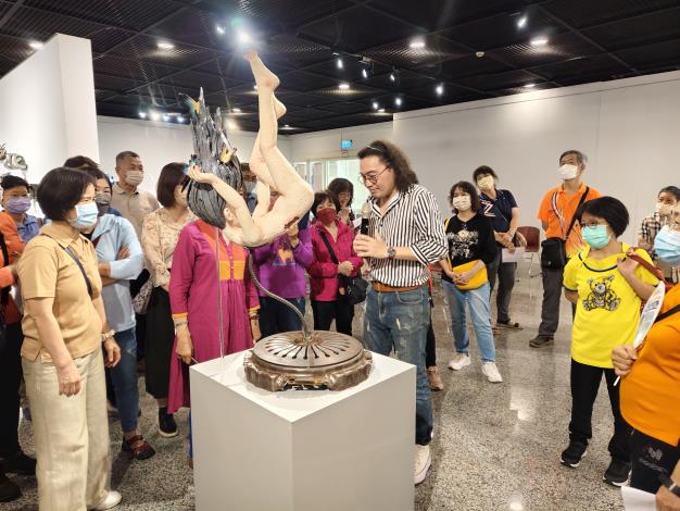林時植陶藝複合媒材創作展-志工導訓現場 (11)