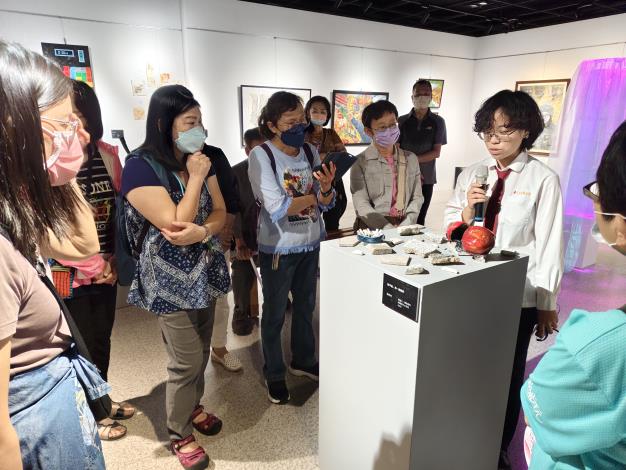 彰化藝術高中師生聯展-志工導訓現場 (36)