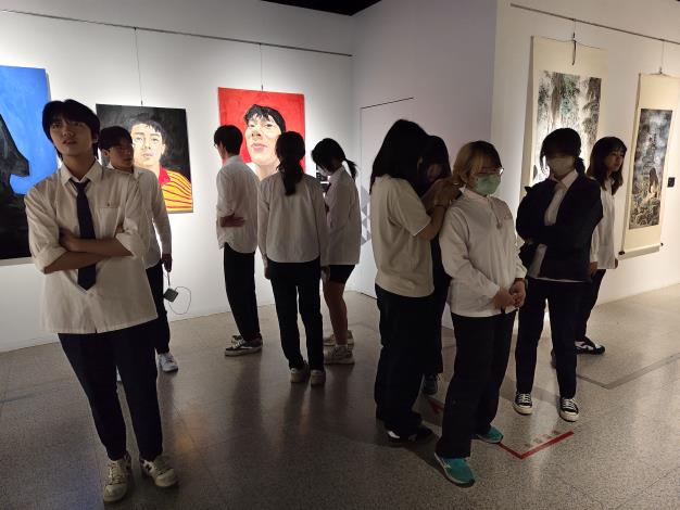 彰化藝術高中師生聯展-志工導訓現場 (5)