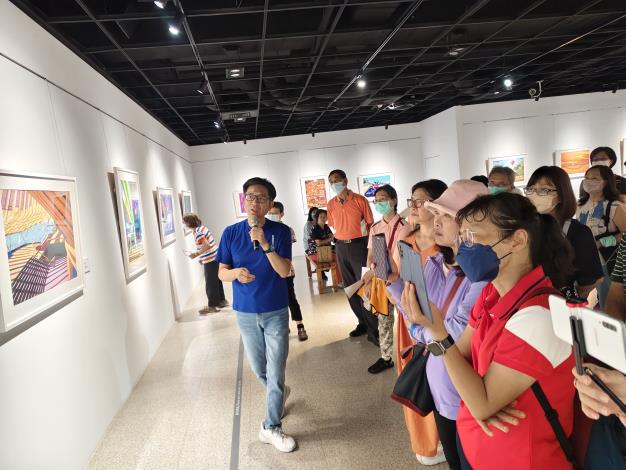 黃俊明數位藝術展-志工導訓現場 (5)