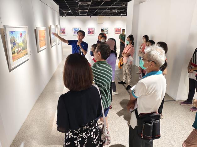 黃俊明數位藝術展-志工導訓現場 (8)