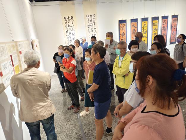 陳永模水墨創作展-志工導訓現場 (17)