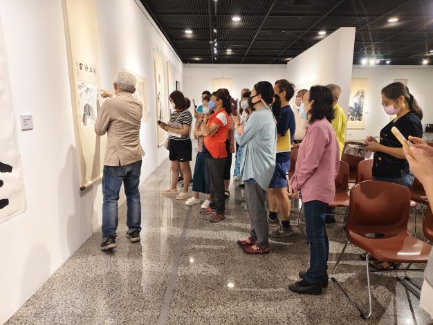 陳永模水墨創作展-志工導訓現場 (13)