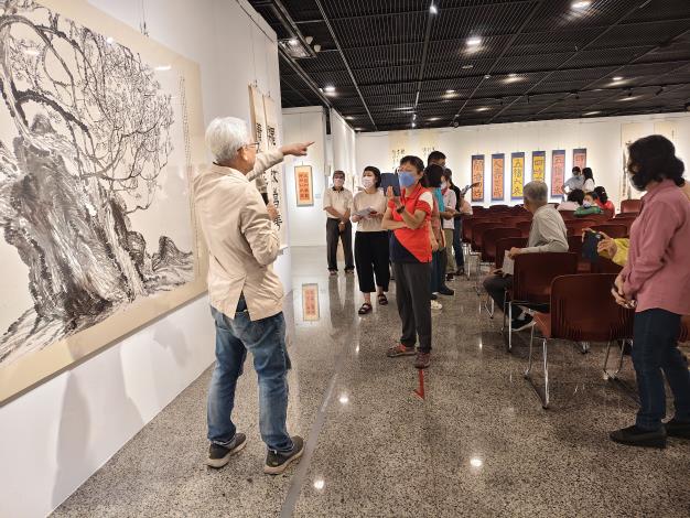 陳永模水墨創作展-志工導訓現場 (26)