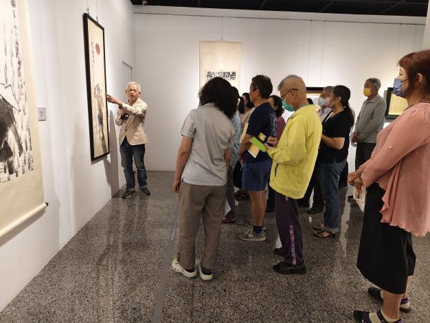 陳永模水墨創作展-志工導訓現場 (8)