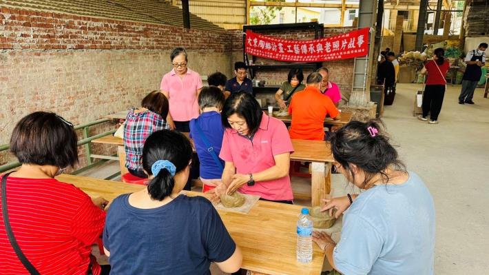 臺中市外埔區大東社區發展協會【大甲東陶鄉修正計畫-工藝傳承與老照片故事】