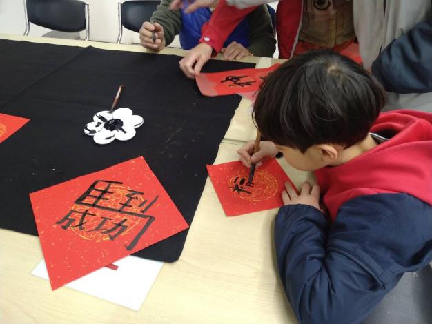 民眾體驗春聯DIY