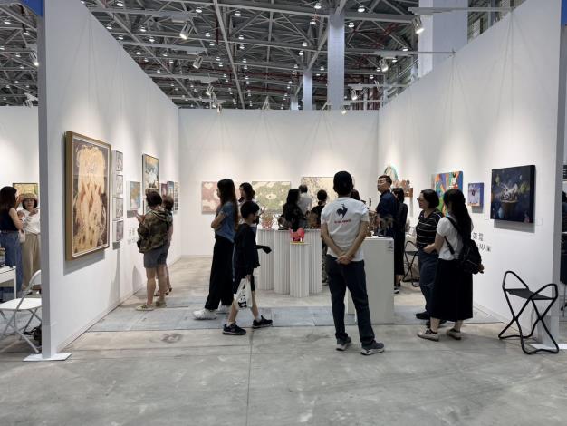 民眾觀展