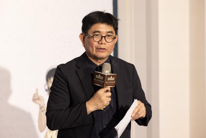 國立臺灣博物館長陳登欽表示，展覽呈現各個時代如何利用當時媒介傳播內容跟訴求，與社會溝通，從中可能帶著理想或隱晦的政治目的，也反映了臺灣社會的變遷軌跡。