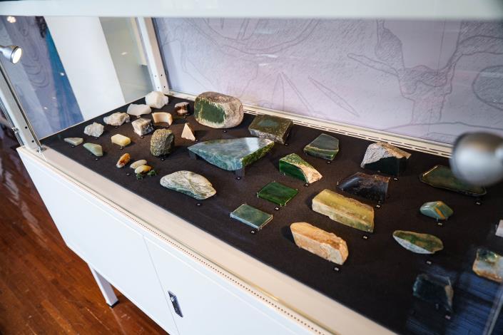 臺博館方寸福田特展展出世界各地的玉材料