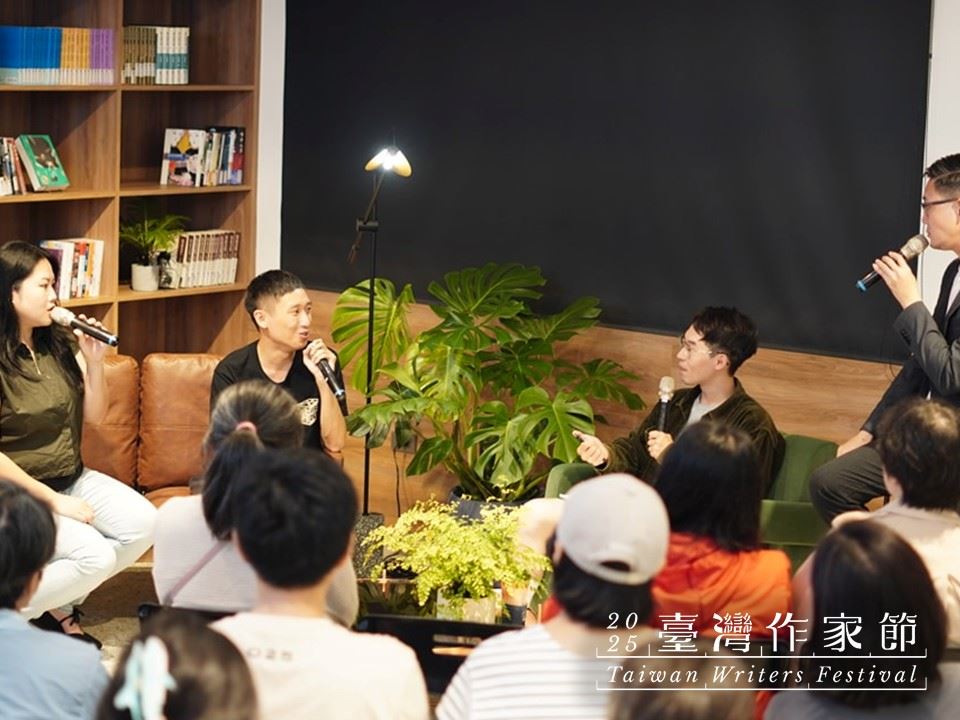 Writers and Translators Connect Across Disciplines: Literary Lectures
